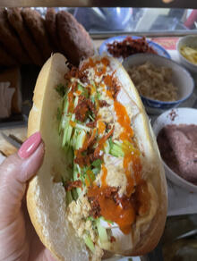 Bánh nhân thập cẩm nhà Quân Mai