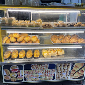 Bánh ngọt nhà Quân mai