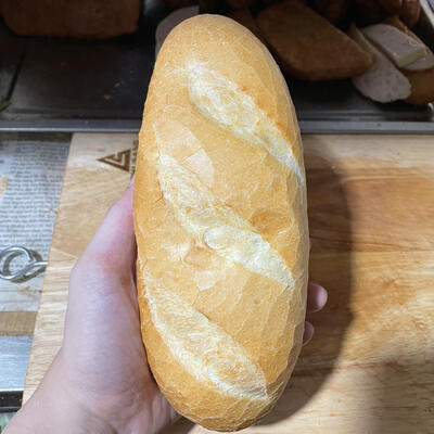 Bánh mì phôi nhà Quân Mai